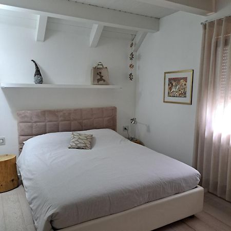 Home White Laives Zewnętrze zdjęcie