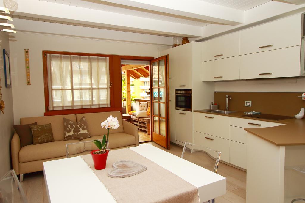 Home White Laives Zewnętrze zdjęcie
