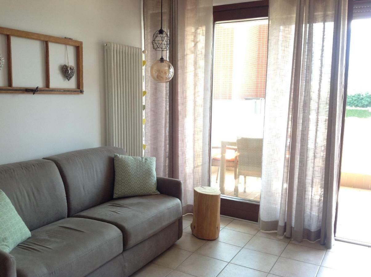 Home White Laives Zewnętrze zdjęcie