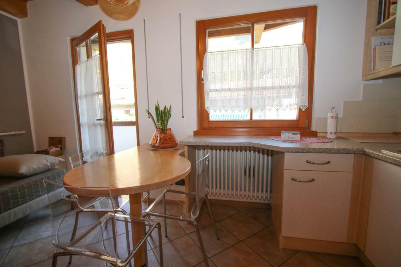Home White Laives Zewnętrze zdjęcie