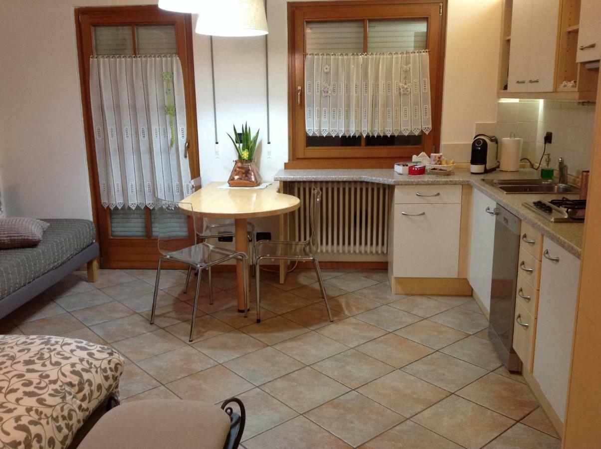 Home White Laives Zewnętrze zdjęcie