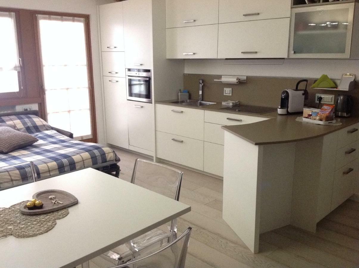Home White Laives Zewnętrze zdjęcie