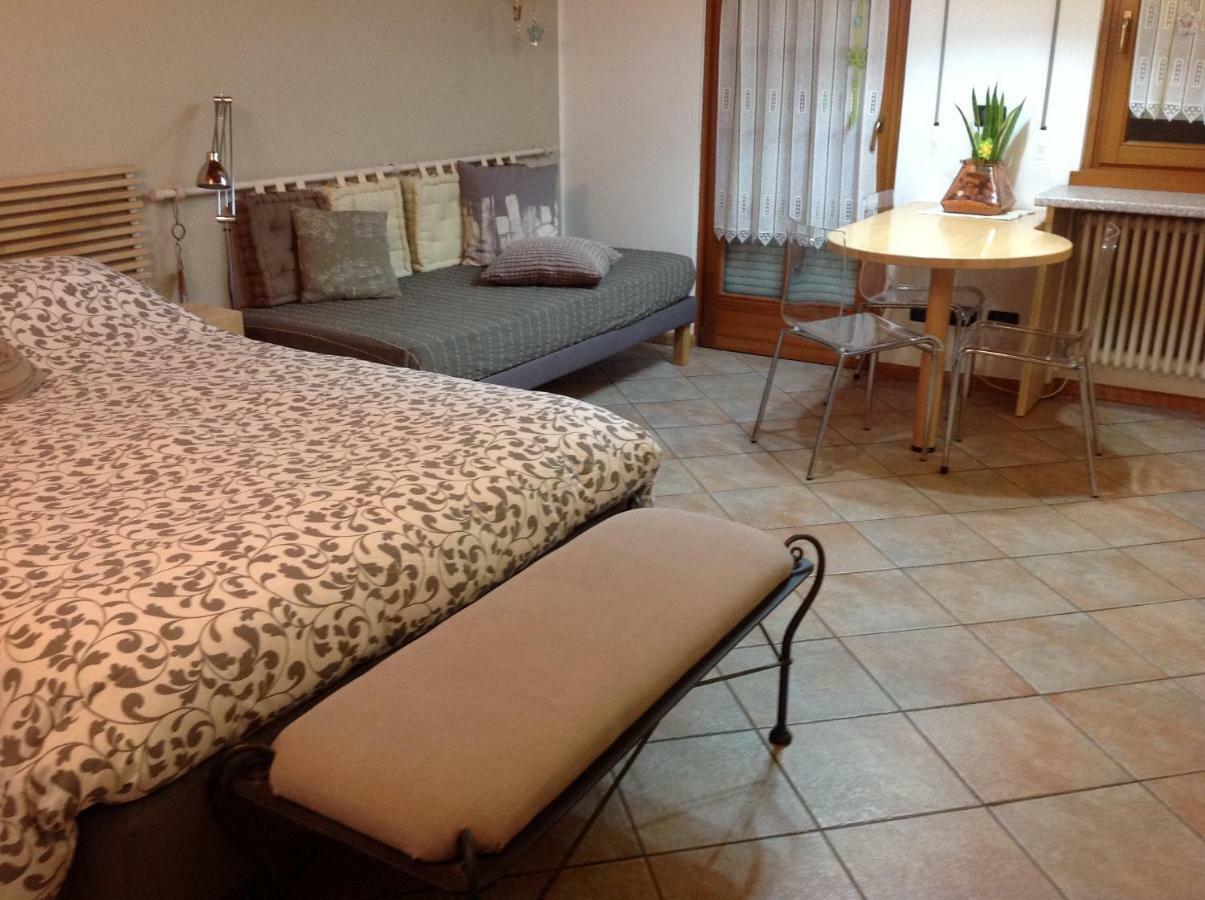 Home White Laives Zewnętrze zdjęcie